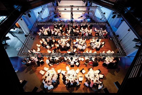 World-Café Workshop-Setup im Plenum des OKTOGON auf Zollverein